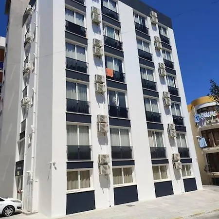 Carsi Merkezinde 2+1 Κερύνεια
